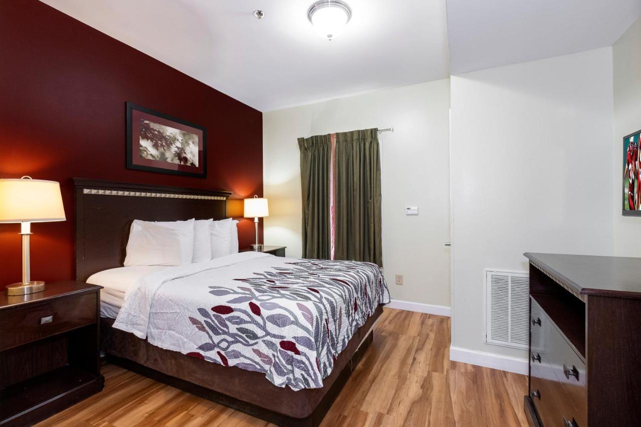 Red Roof Inn & Suites ウィルソン エクステリア 写真