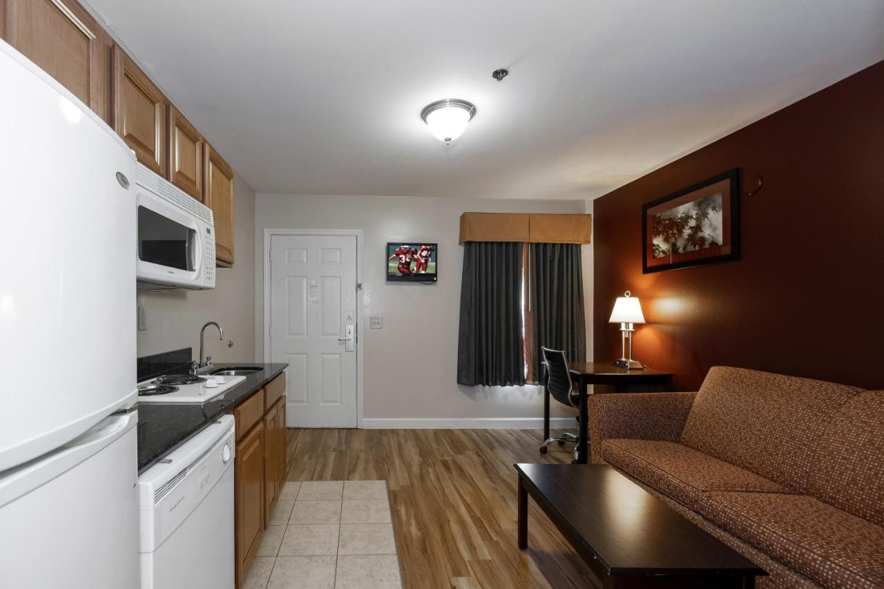 Red Roof Inn & Suites ウィルソン エクステリア 写真