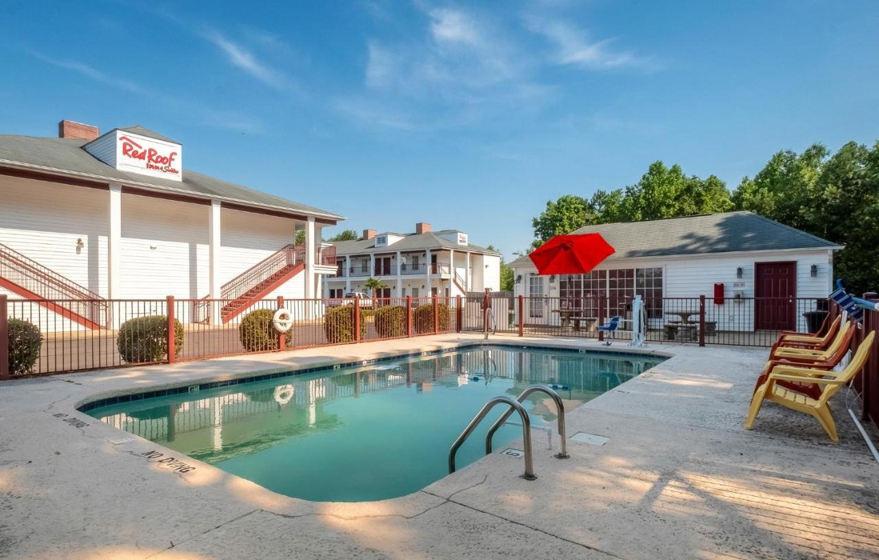 Red Roof Inn & Suites ウィルソン エクステリア 写真